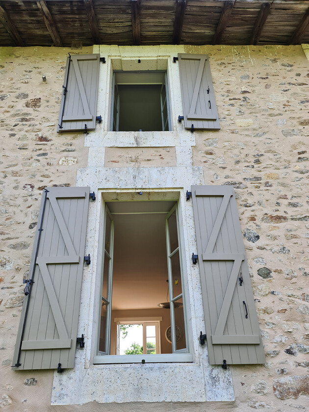Handmade shutters in Charente 16500 
 Traditional style shutters for a property in Charente, 16500.